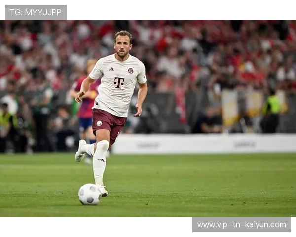 莱万去向成转会焦点，凯恩是否接替成悬念